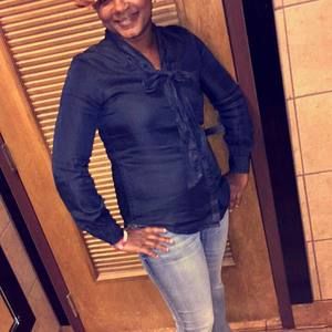 Meet your Posher, Rena